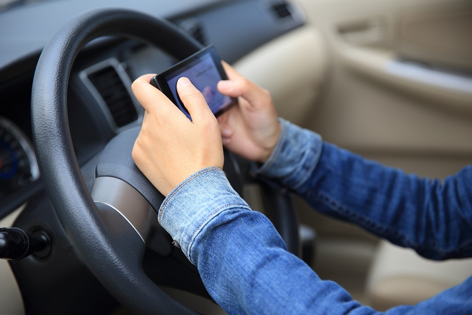 Does A New Study Prove Infotainment Systems Can Cause Distracted Driving?